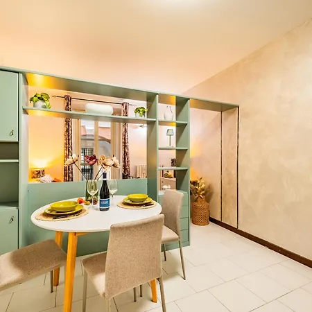 Апартаменты Maison De La Dame